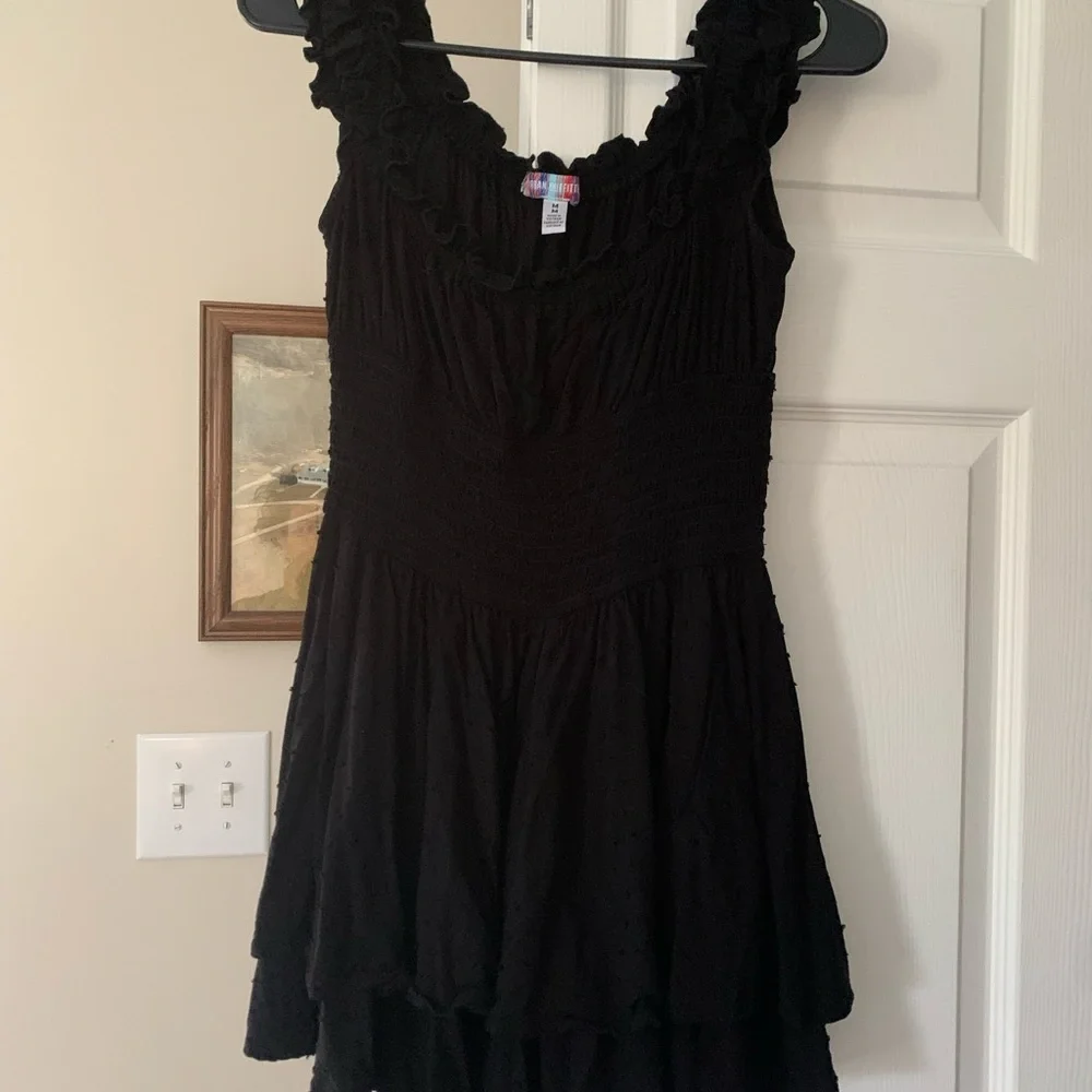 Urban Outfitters Rosie Romper - Picture 4 of 5